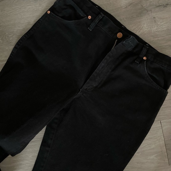 Wrangler Black Bootcut Jeans Sleek and Versatile B013 - Picture 1 of 6